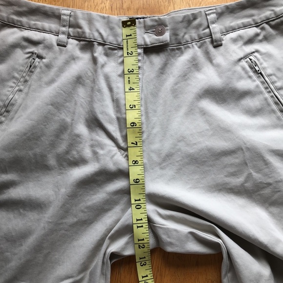 ADIDAS STRETCH KHAKI CAPRI 97% COTTON/ 3% SPANDEX IN GUC. - Picture 4 of 15